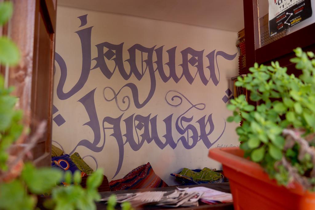 Jaguar House Hostel Кочабамба Екстериор снимка