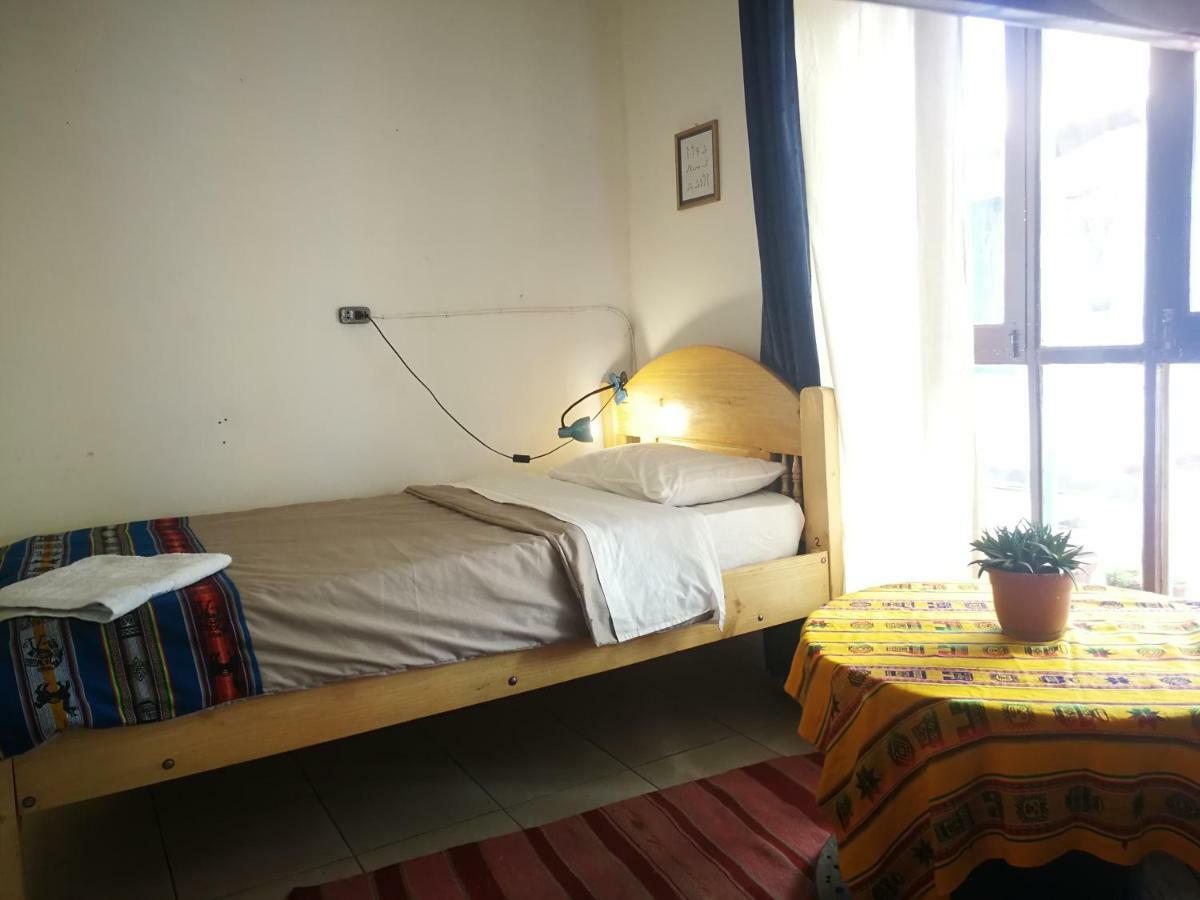 Jaguar House Hostel Кочабамба Екстериор снимка