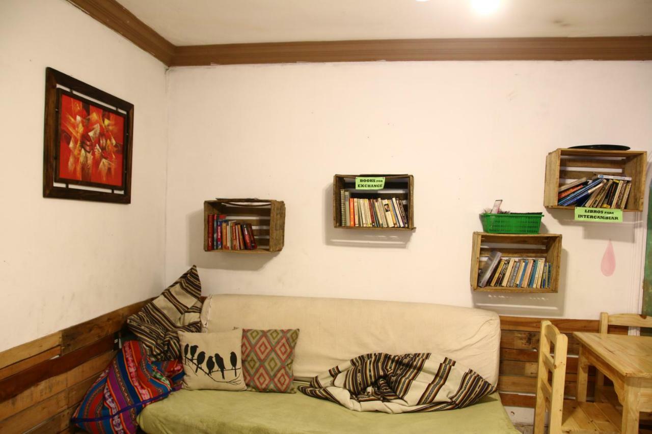 Jaguar House Hostel Кочабамба Екстериор снимка